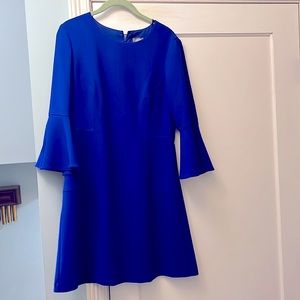 Woman’s Vince Camuto midi dress size 8 with pockets